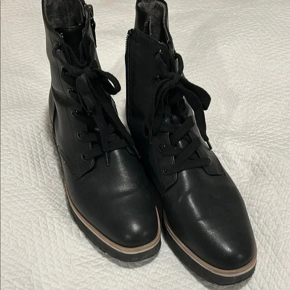Dr scholls Black Lace-Up Ankle Boots, zip on side - Picture 1 of 7
